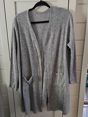 Open-Front Ribbed Women’s Cardigan in Light Gray/ Vlack With Pockets Ptp30 L33